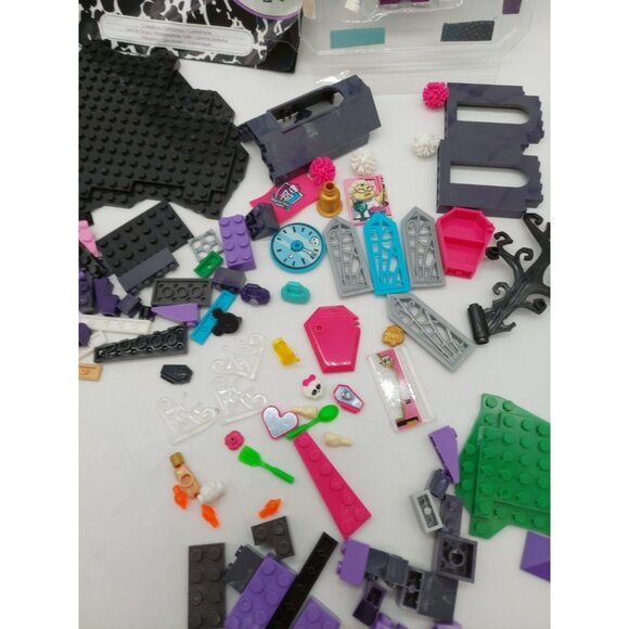 Mega Bloks Monster High Creepateria Incomplete READ Replacement Pieces - Picture 4 of 10